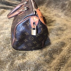 Louis Vuitton Speedy 25 bag
